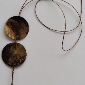 Ροζέτες από χαρτί με μαρμαρογραφία και υγρό γυαλί. Χρώμα καφέ με χρυσές λεπτομέρειες.