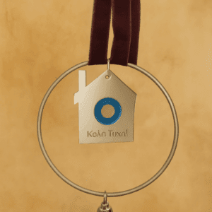 Γούρι σε μεταλλική βάση με plexiglass σπιτάκι