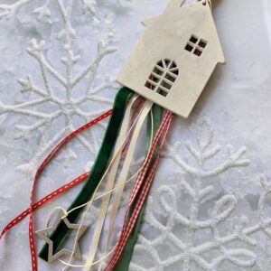 Γούρι με σπίτι κρεμαστό ξύλινο σε ασημί