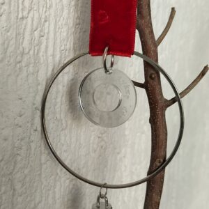 Γούρι σε μεταλλική βάση με plexiglass δίσκος ευχών