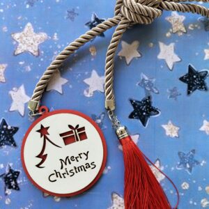 Ξύλινο γούρι Merry Christmas με χρυσό κορδόνι